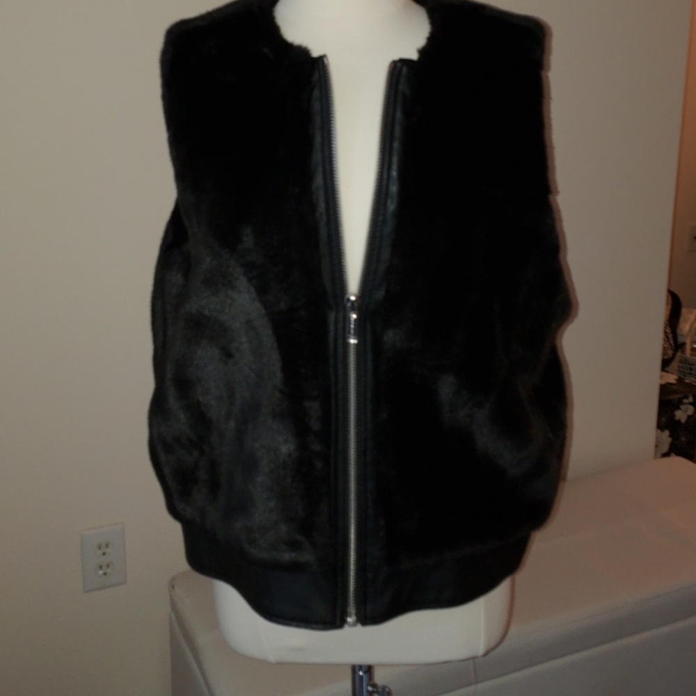 NWT MICHAEL KORS Black Faux Fur Vest